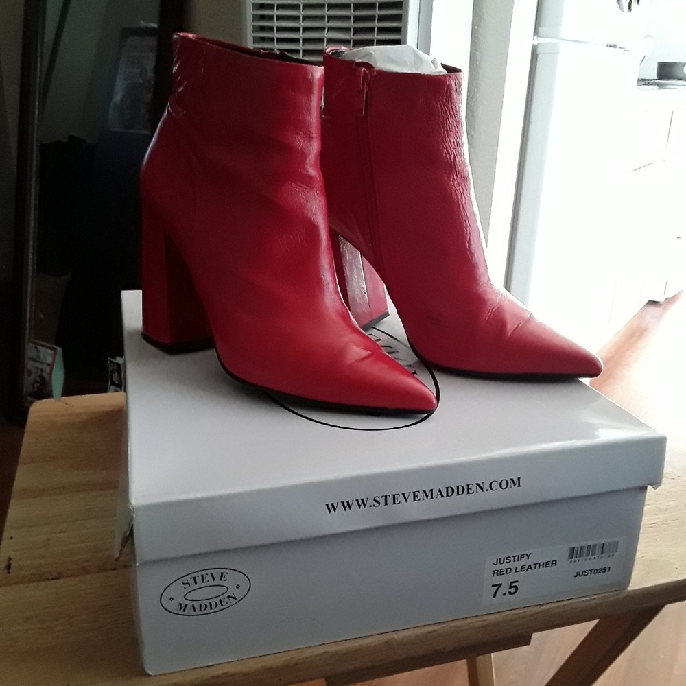 Steve Madden red booties
